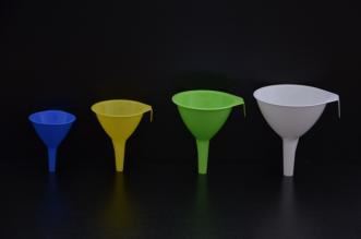INJETON plast Nálevka, trychtýř 10 cm, barvy mix