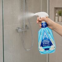 ASTONISH Čisticí sprej na sprchové kouty 750 ml, bílá lilie, C1031_0 (2)