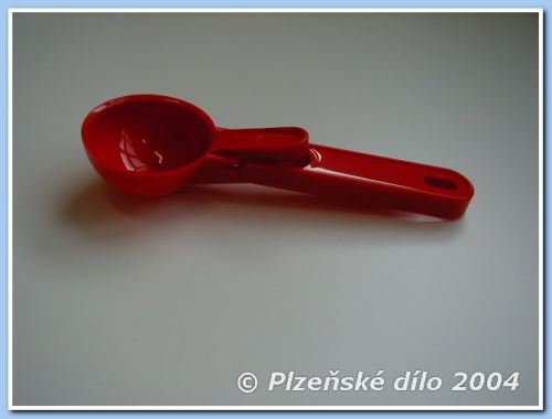 PLZEŇSKÉ DÍLO Dávkovač potravin, plast, barvy mix